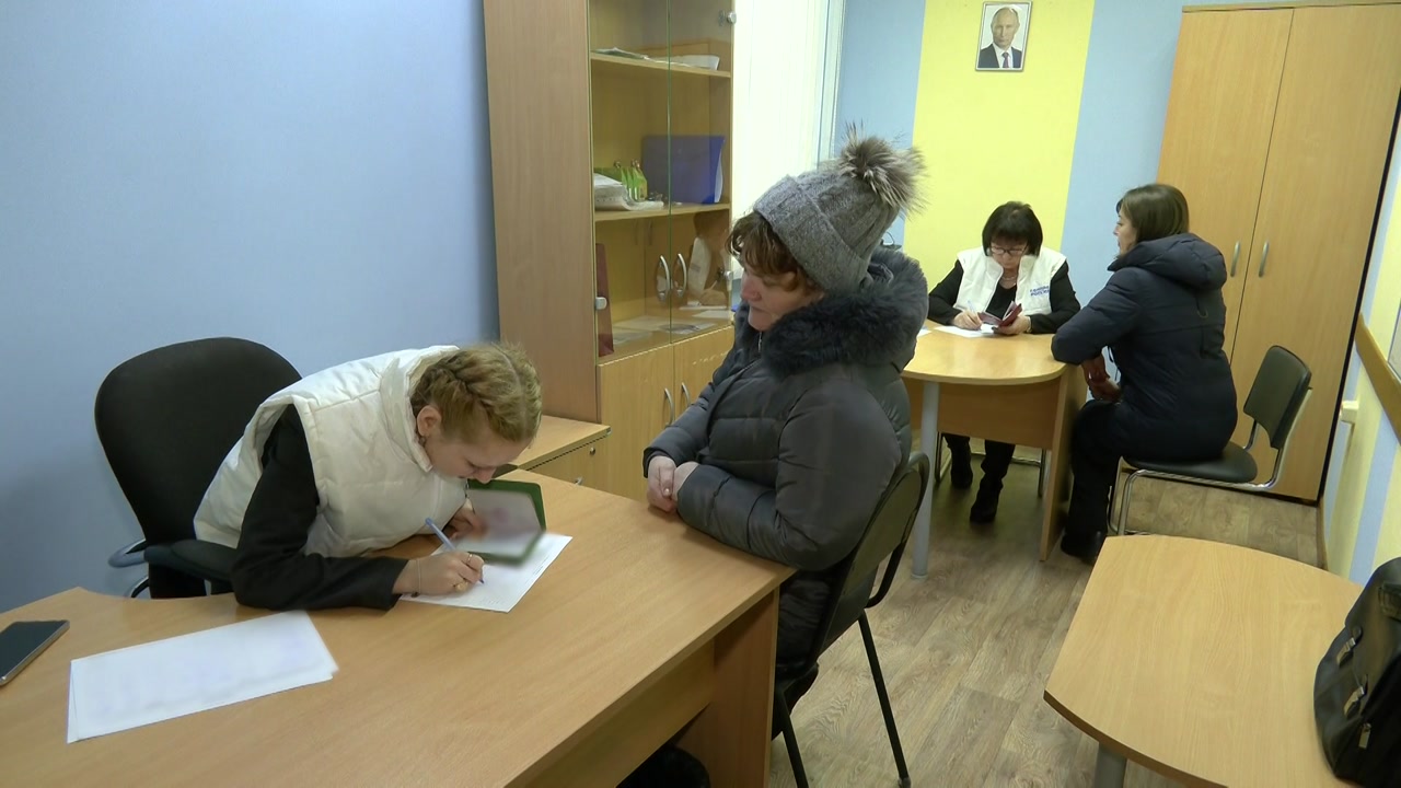 В Костромской области продолжается сбор подписей в поддержку выдвижения Владимира Путина