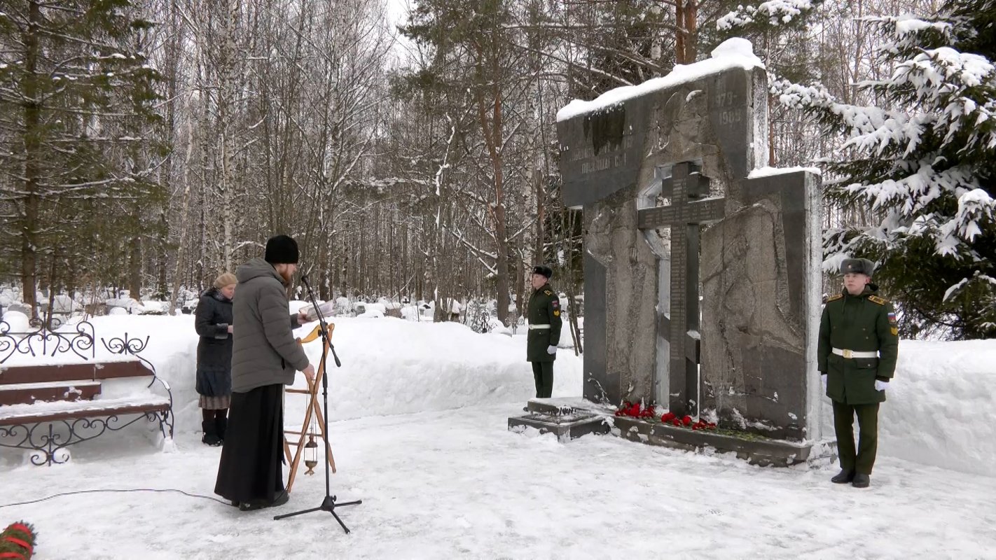 Сегодня в Костроме вспоминают земляков, погибших при исполнении служебного долга