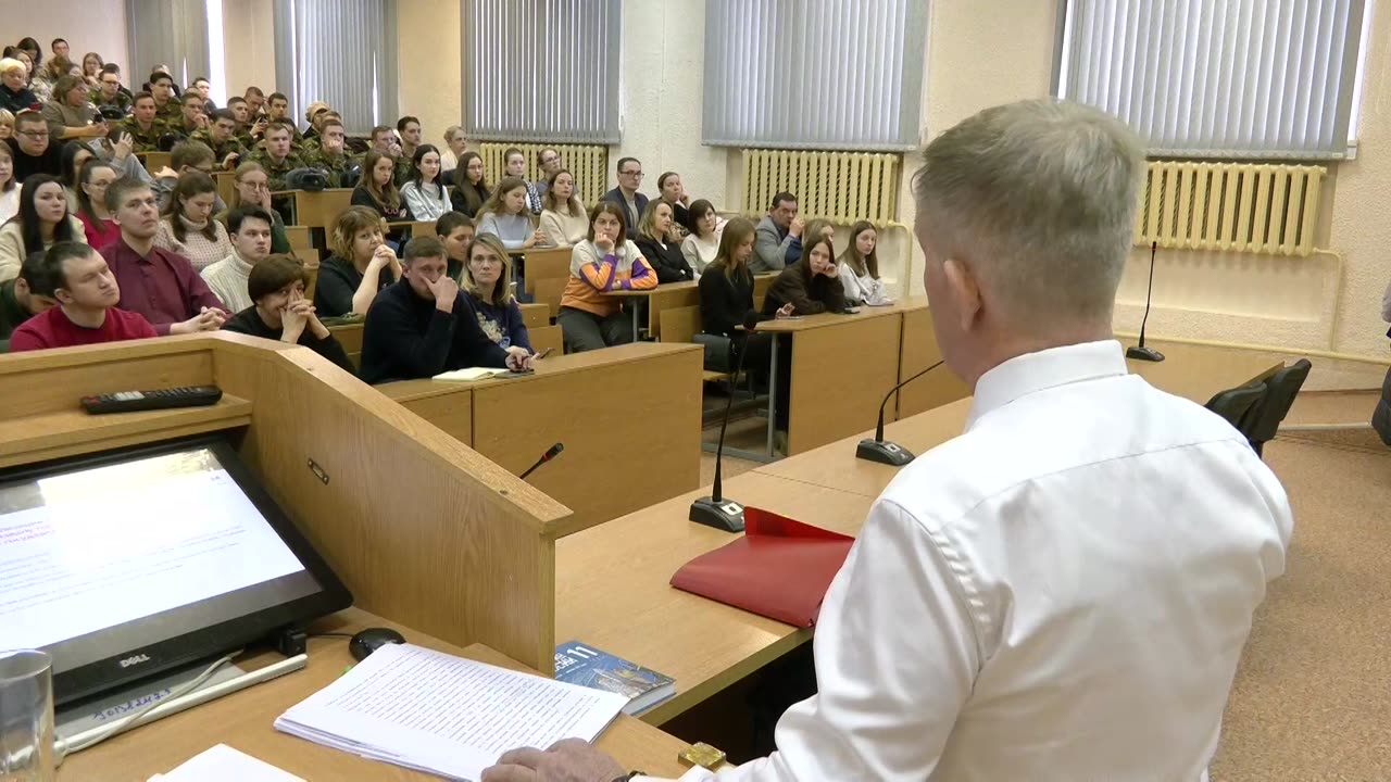 Экс-советник президента Сергей Самойлов выступил с публичной лекцией в Костромском государственном университете