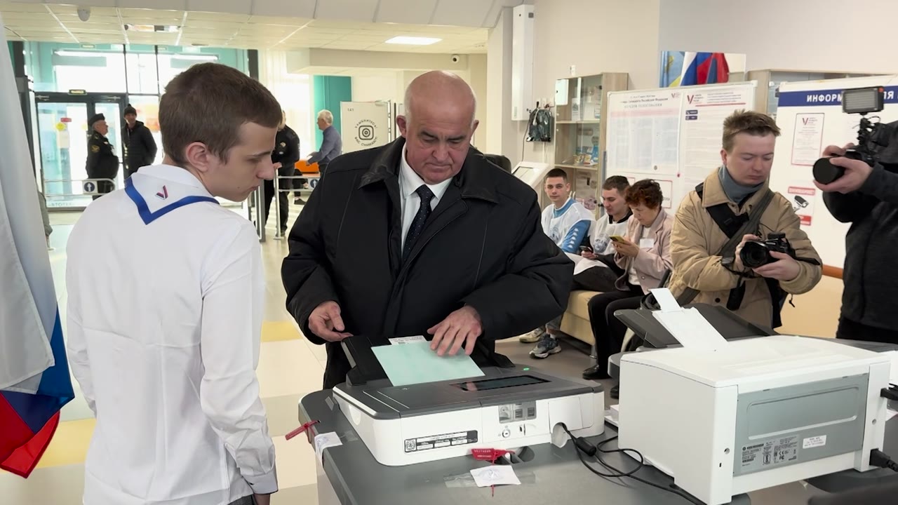 Сергей Ситников проголосовал на выборах Президента Российской Федерации в Образовательном центре «Волжский»