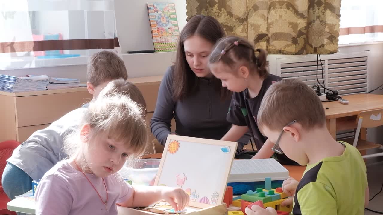 В Костромской области благодаря федеральному проекту «Профессионалитет» студенты погружаются в профессию с первых дней обучения