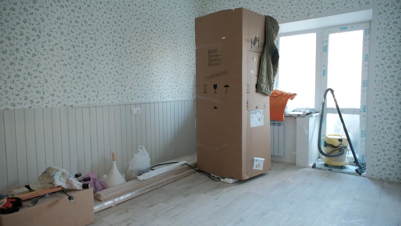 Костромская область активно помогает семье Николаевых с ремонтом новой квартиры
