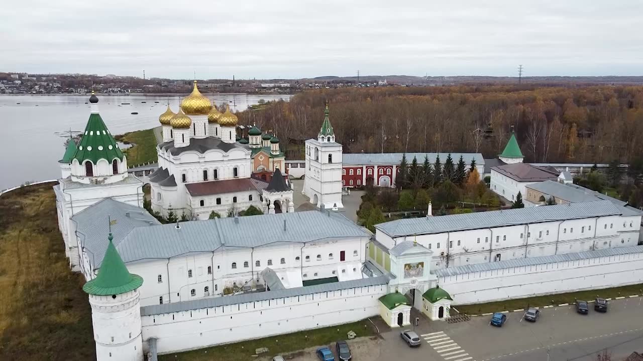 Владимир Путин одобрил предложение Сергея Ситникова о праздновании 700-летия Ипатьевского монастыря