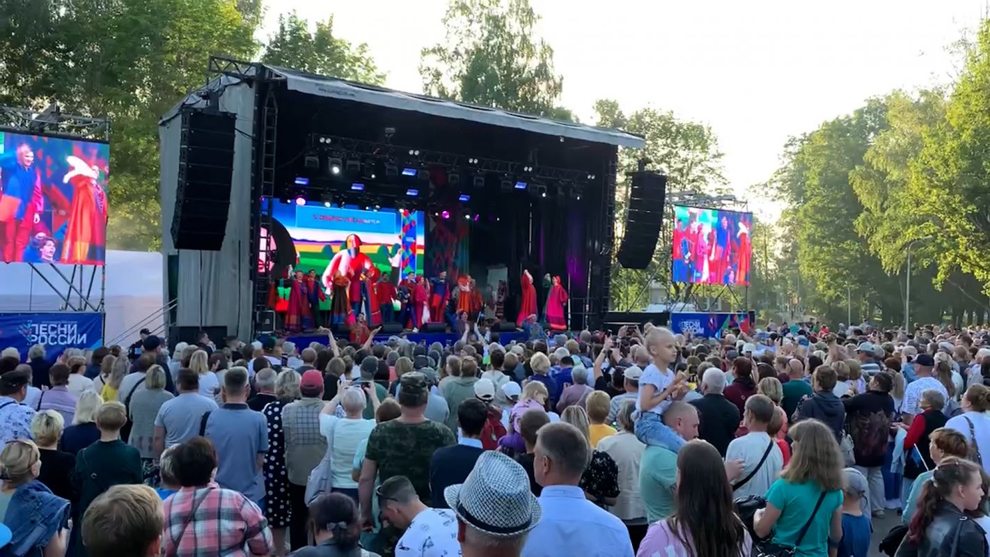 С национальным колоритом