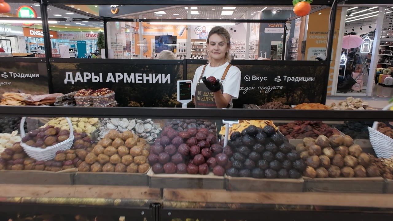 В Костроме в торговом центре «Коллаж» сегодня открылась ярмарка «От Абхазии до Камчатки»