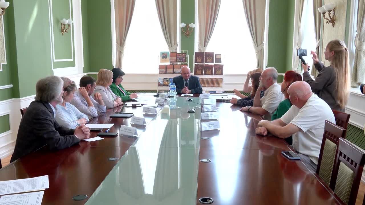 Сергей Ситников провел рабочую встречу с представителями Костромской областной писательской организации