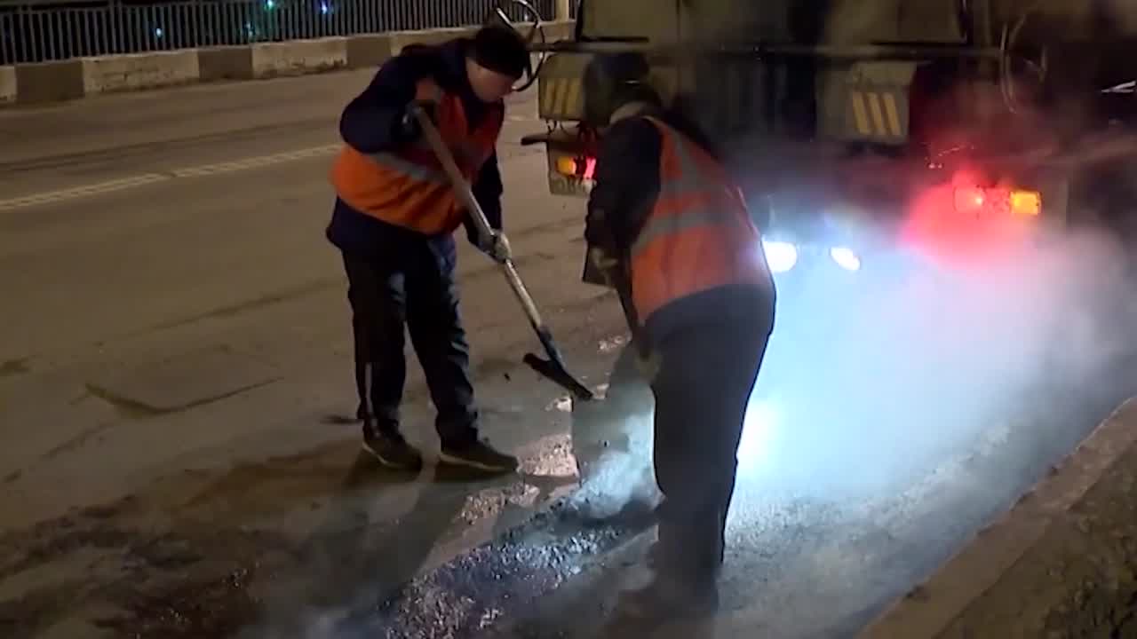 Заливка трещин и замена слоёв износа