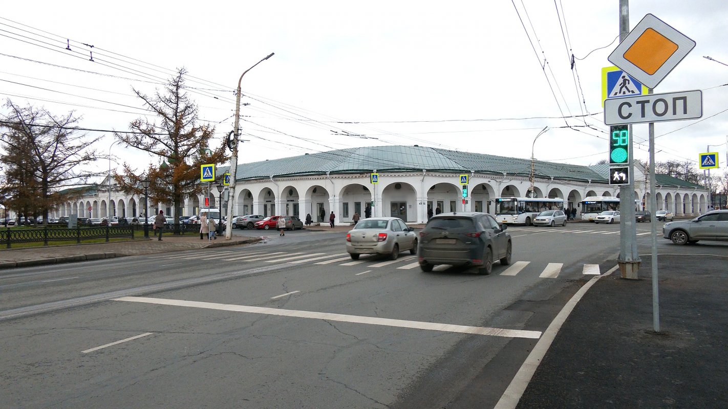 Для безопасности водителей и пешеходов