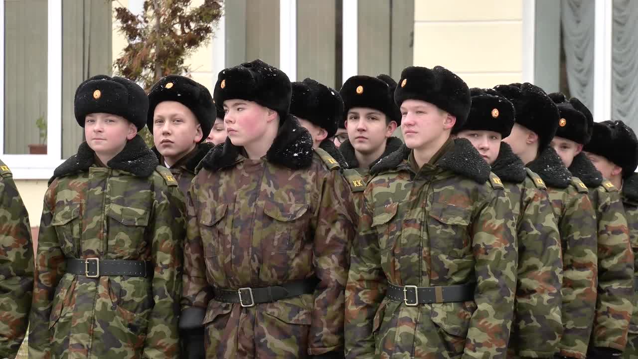 Вручили специальные воинские звания и почетные грамоты