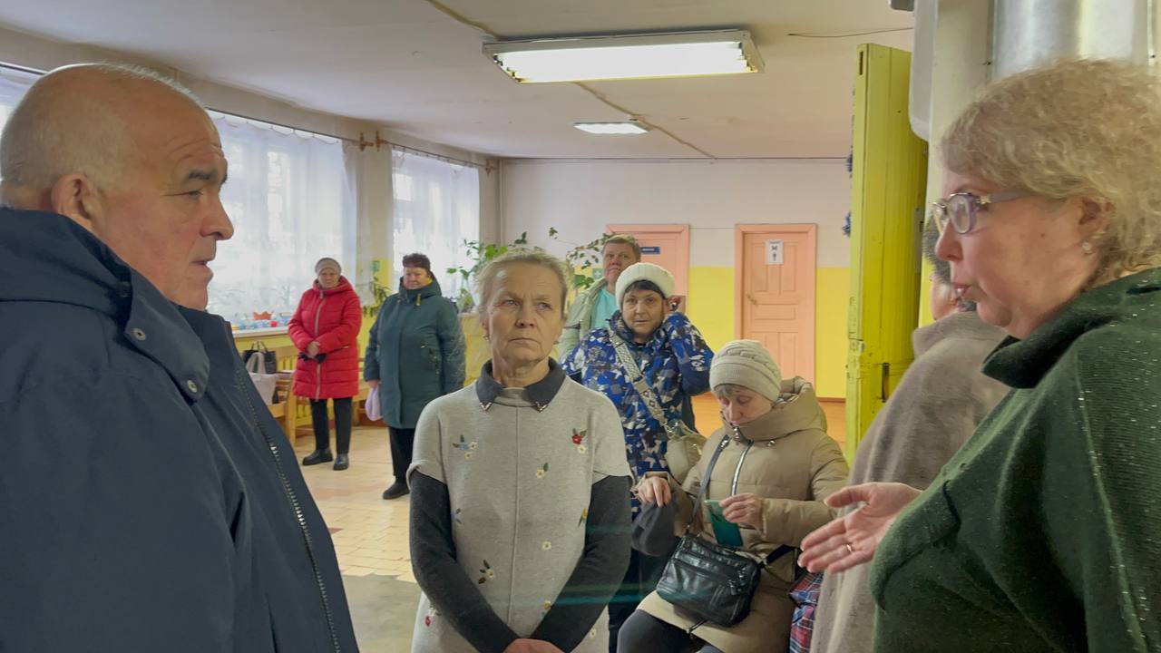 Администрации округа поручено помочь жителям г. Нея в ликвидации последствий атаки беспилотников