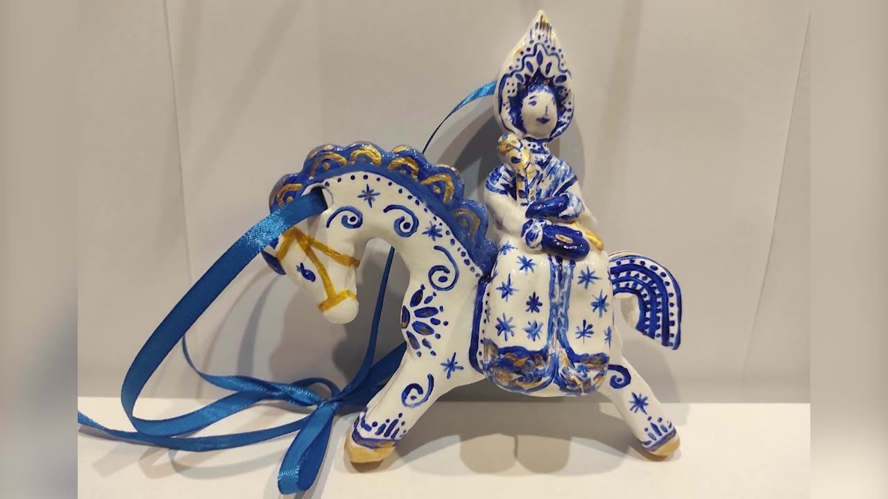 Прославила родной край с помощью глиняной игрушки