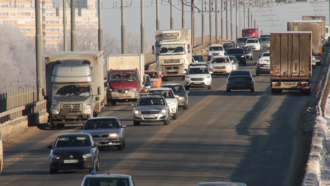 На особом контроле расчистка дорог, перекрестков, мостов и путепроводов