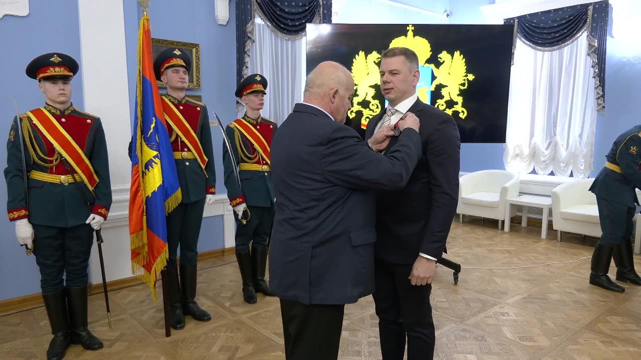 За доблестный труд