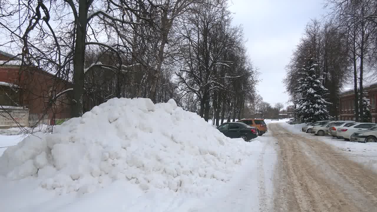 Вовремя расчищать снег