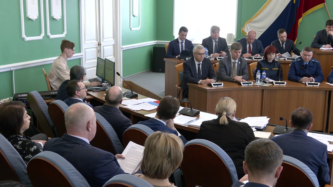 Развязка снежной зимы несет свои проблемы