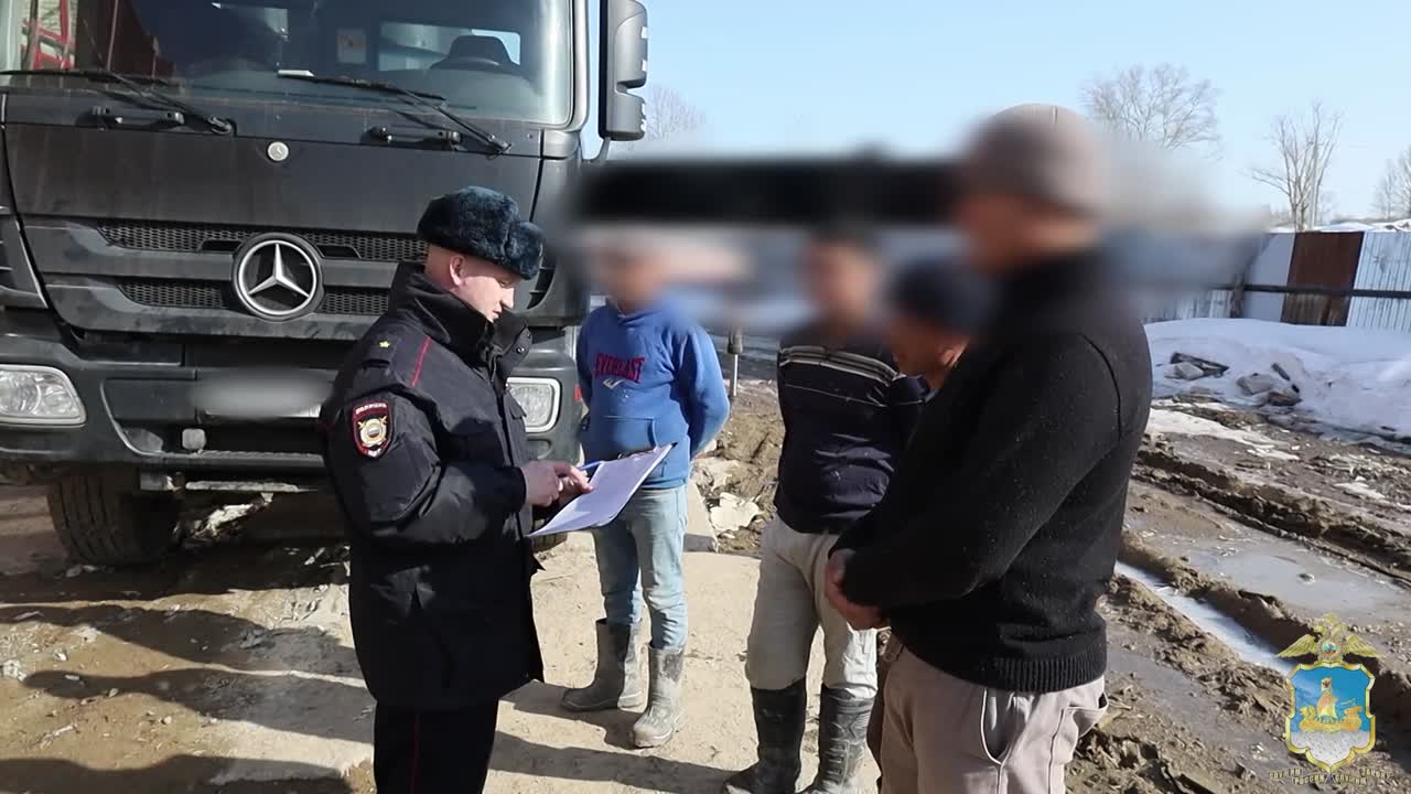 Минус шесть нелегалов