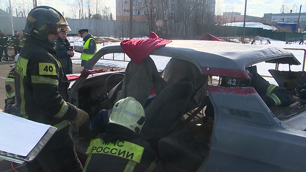 В Костроме прошли соревнования по оказанию помощи пострадавшим в ДТП