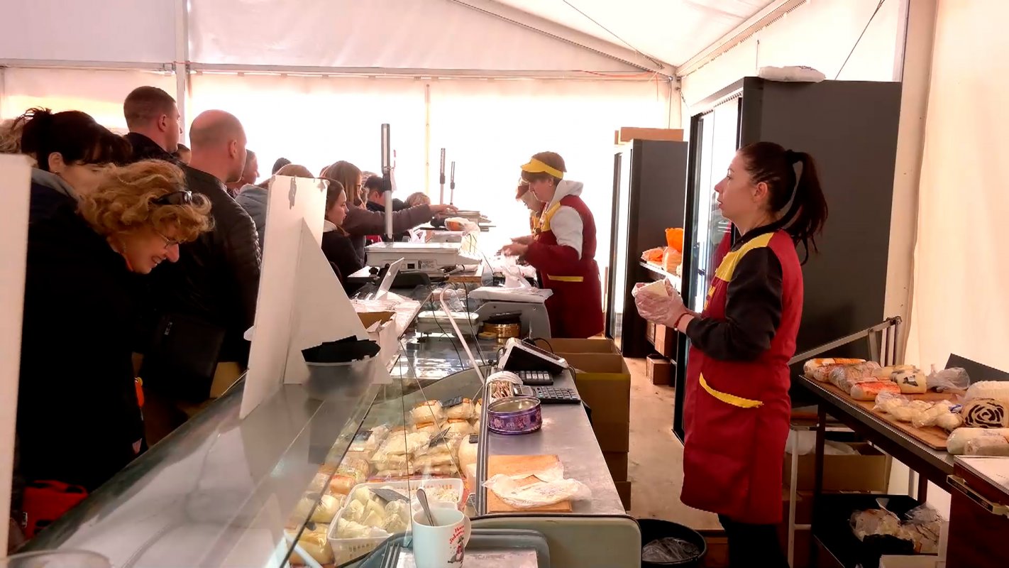 Чтобы купить продукты к Пасхе по приемлемым ценам