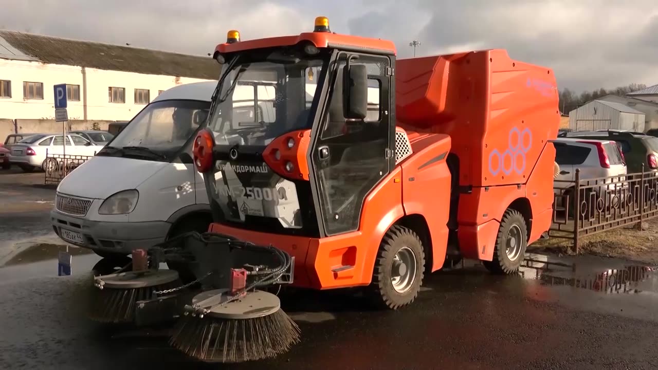 Новая дорожная техника для областного центра