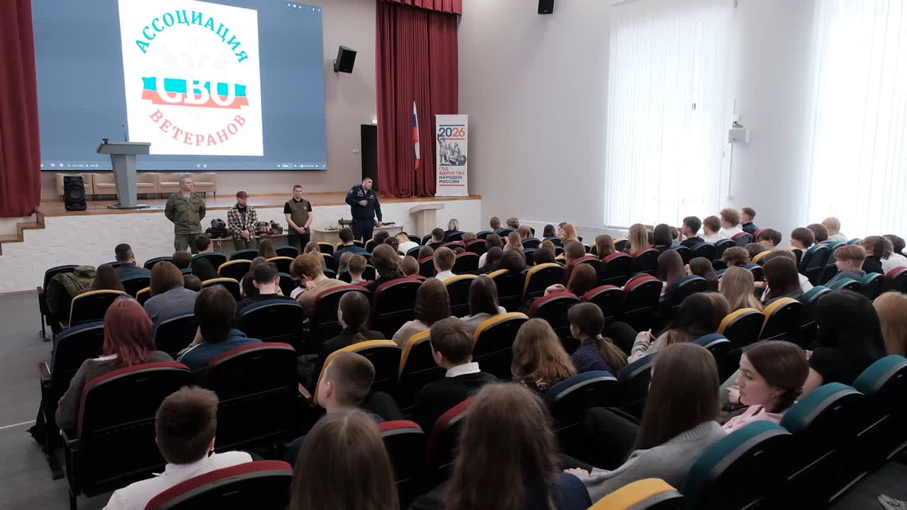 Любить Родину и быть готовым в любой момент встать на её защиту