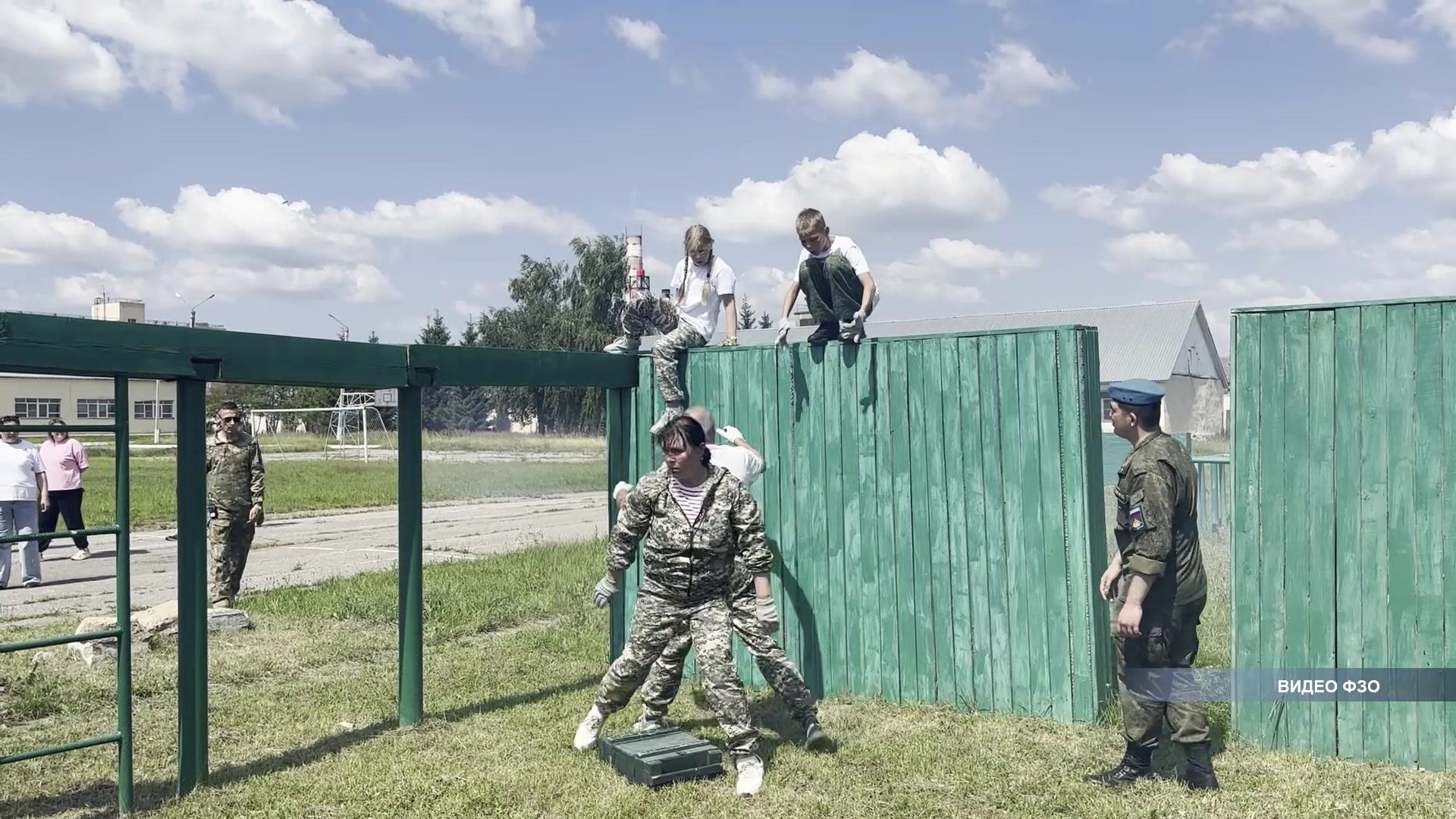 Родина начинается с семьи