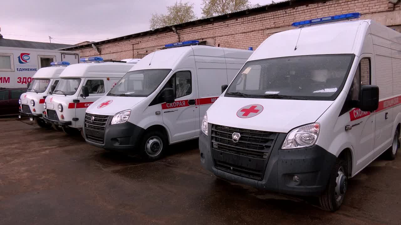До конца года в регион поступит девять новых машин «скорой помощи»