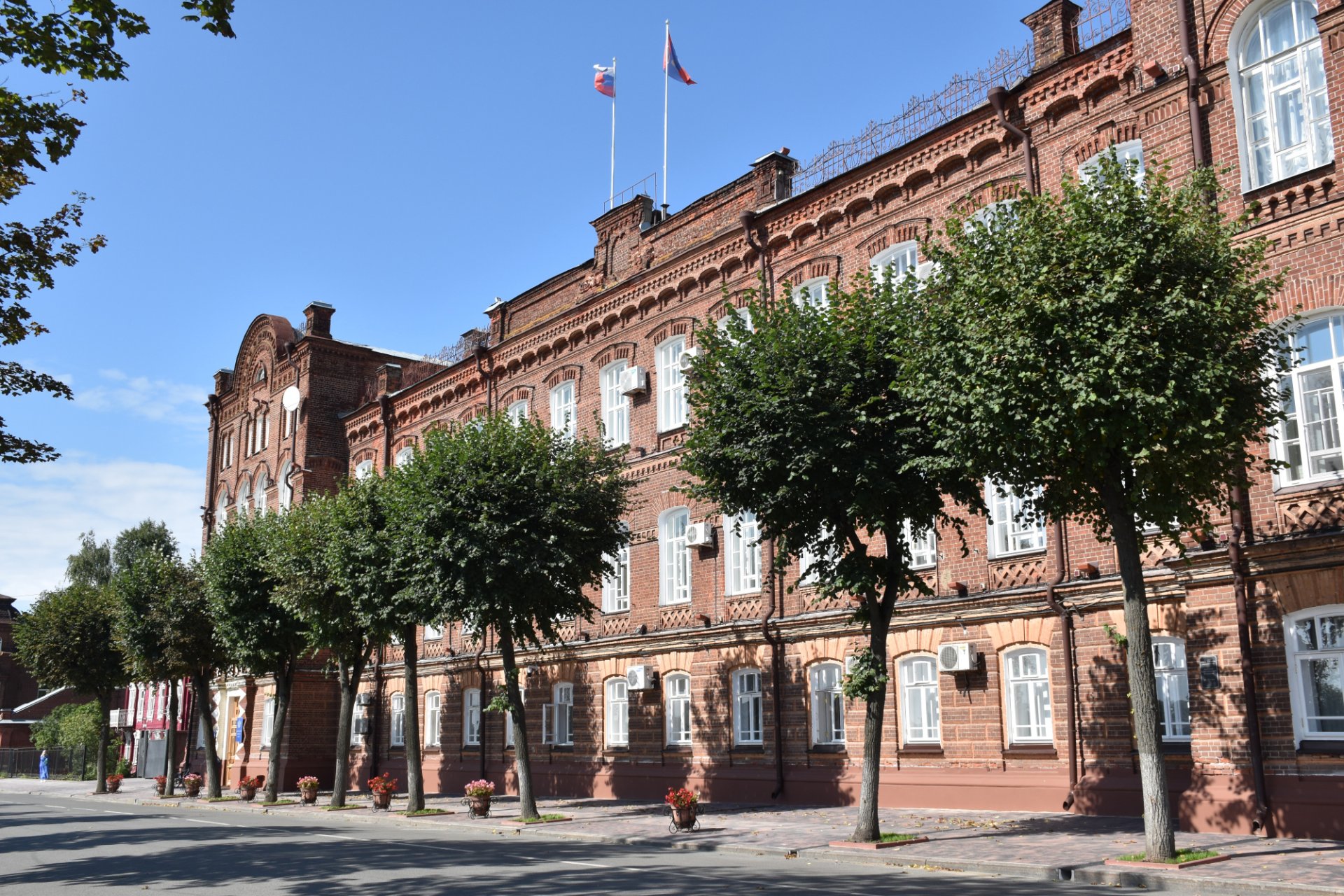 Оперативные службы работают на месте обнаружения обломков БПЛА в Нерехтском округе и в г. Волгореченске