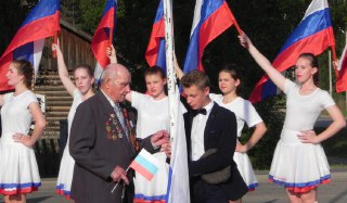 В Костромской области завершилась эстафета #МойФлагМояРоссия. Она длилась 10 часов