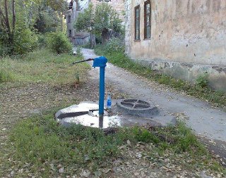 Житель поселка Сусанино в Костромской области украл водяную колонку