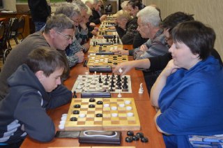 Сегодня в Костроме стартует командный турнир по шахматам и шашкам памяти тренера Анатолия Чижова