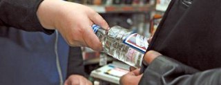 В Костроме открыта горячая линия по незаконной торговле алкоголем