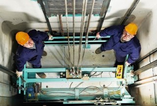 В Костромской области реализуется программа по замене лифтов