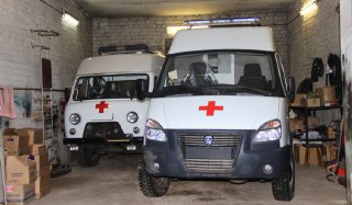 В Буйскую больницу приехали две новые машины «Скорой помощи»